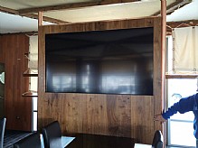 מסך טלוויזיה ענקית בגודל 90 אנטש שארפ במבצע - די וי די סנטר מסך טלוויזיה ענקית בגודל 90 אנטש שארפ במבצע - די וי די סנטר